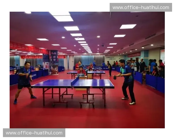 阿巴多纳多临时接管首战 马赛补时丢球遭球迷冲击主席包厢